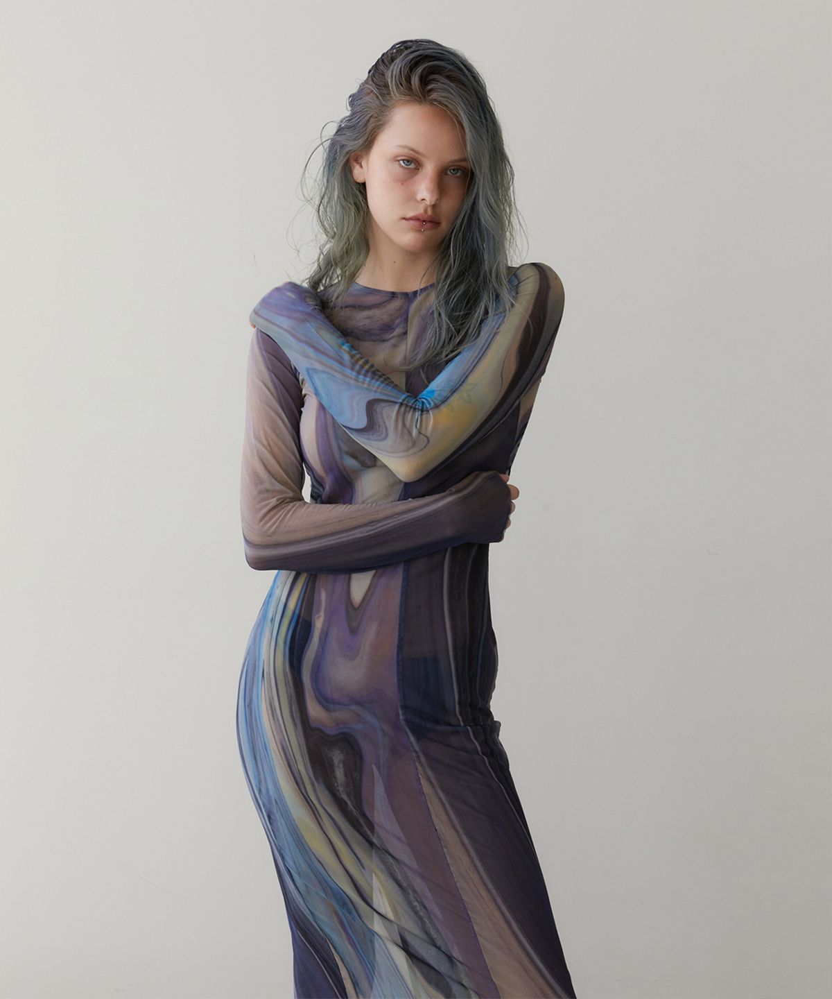 르브아시스(REVOIRSIS) RVIS net maxi dresses multi