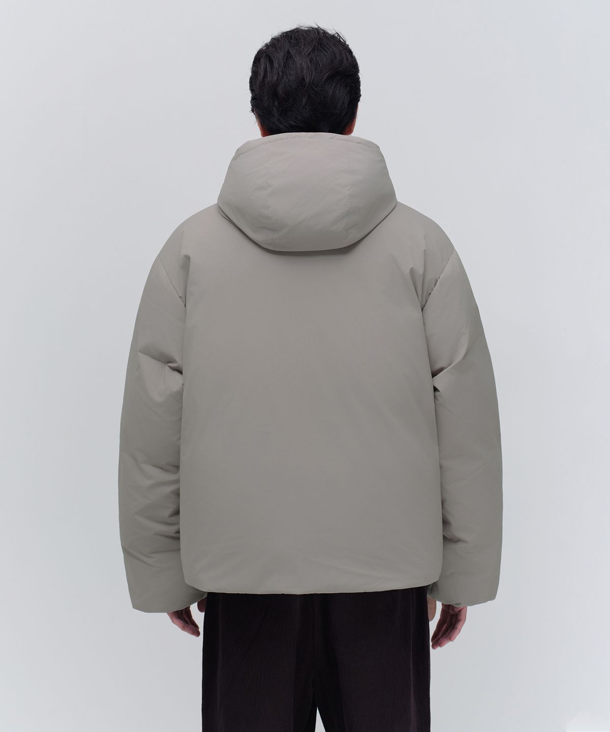 무신사 스탠다드(MUSINSA STANDARD) 미니멀 후디드 다운 숏 패딩 재킷 [그레이쉬 베이지]