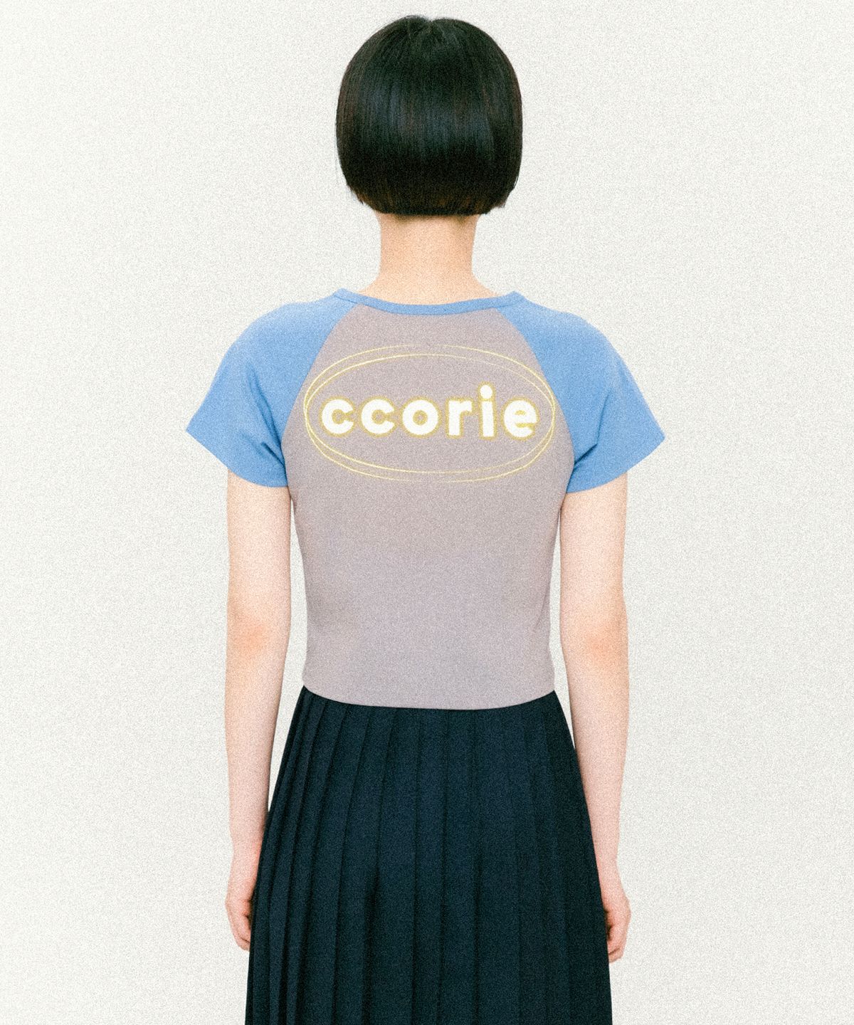 꼬리에(CCORIE) 로고 레글런 크롭 반팔 티셔츠 블루 그레이