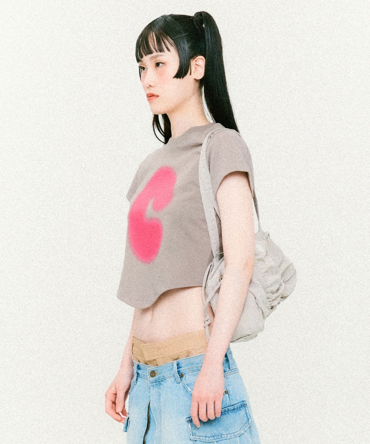 꼬리에(CCORIE) 해머 스트링 숄더백 그레이