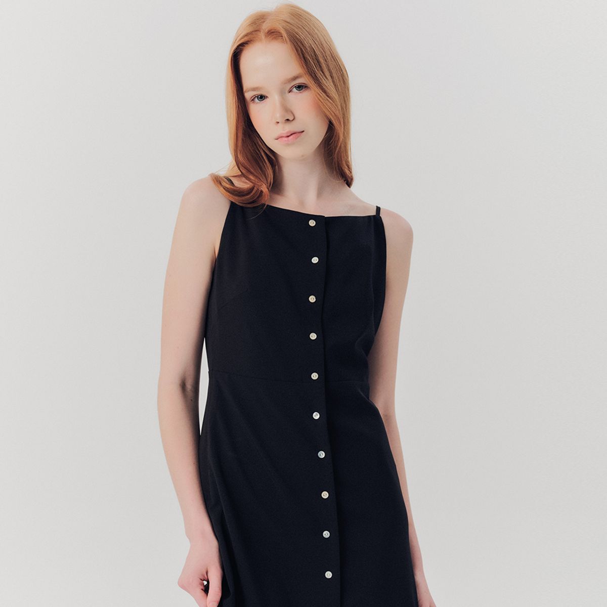 웬스데이딜라잇(WEDNESDAY DELIGHT) WED_Square neck sleeveless slit dress