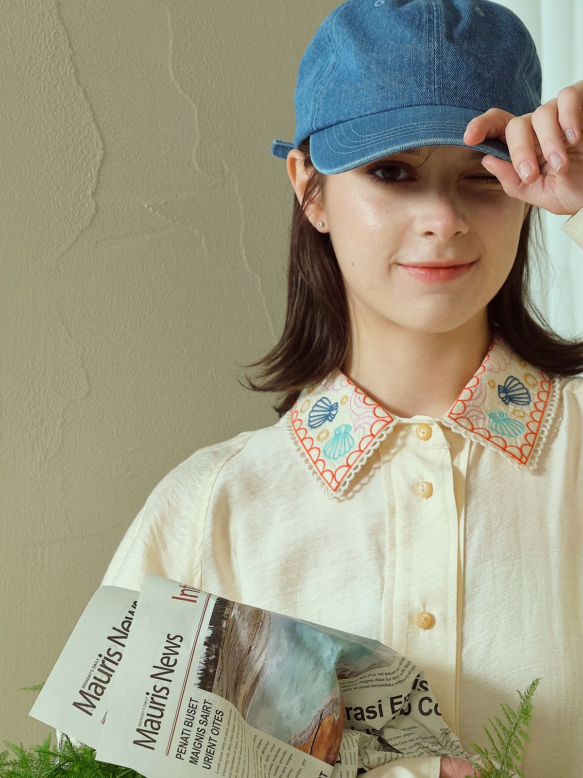 바이브린(VIBEREEN) 클램 카라자수 셔츠_크림 옐로우