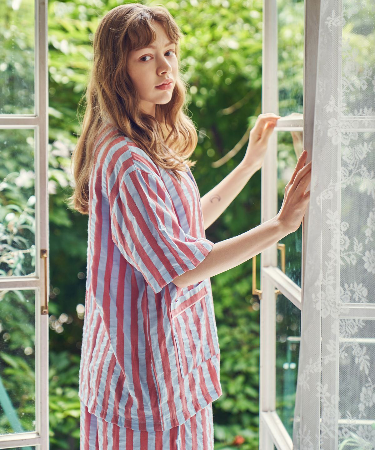 이루시다(IRUSIDA) 핑크 버튼 스트라이프 반팔 커플 잠옷