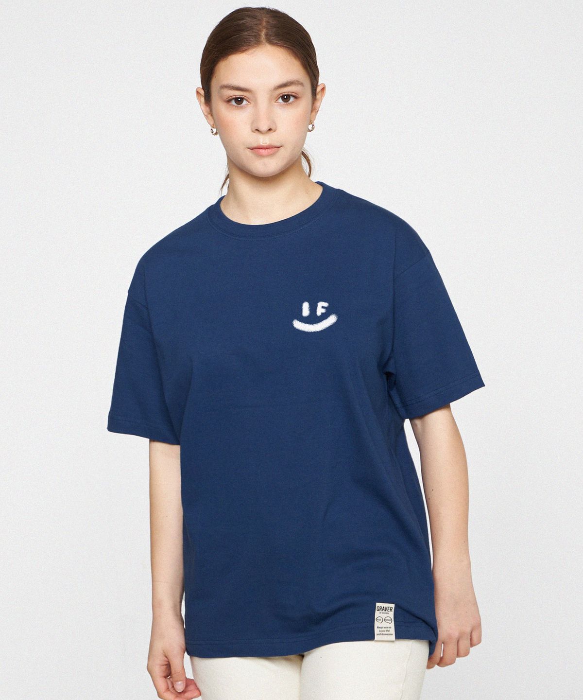 그레이버(GRAVER) [UNISEX]스프레이 스몰 드로잉스마일 반팔티_네이비