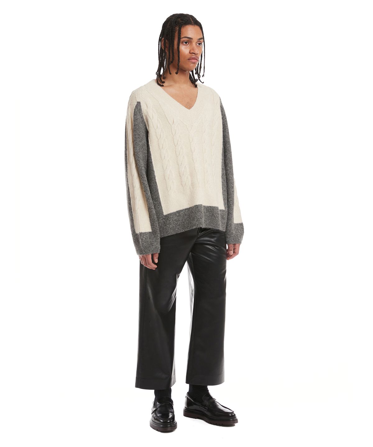 트렁크프로젝트(TRUNK PROJECT) Grey V Neck Cable Knit Sweater