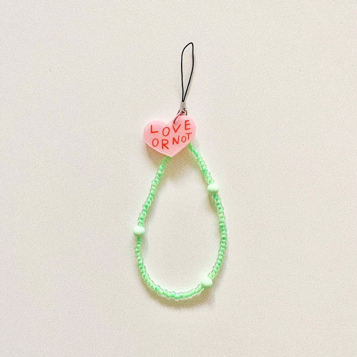 러브오낫(LOVE OR NOT) Pink Love-Apple Green Beads Strap 비즈스트랩