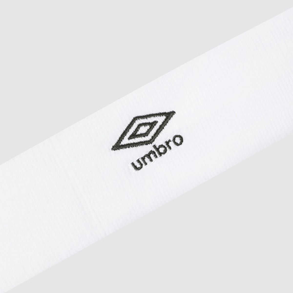 엄브로(UMBRO) 스포츠 헤어밴드 화이트(UQ123CAO12)