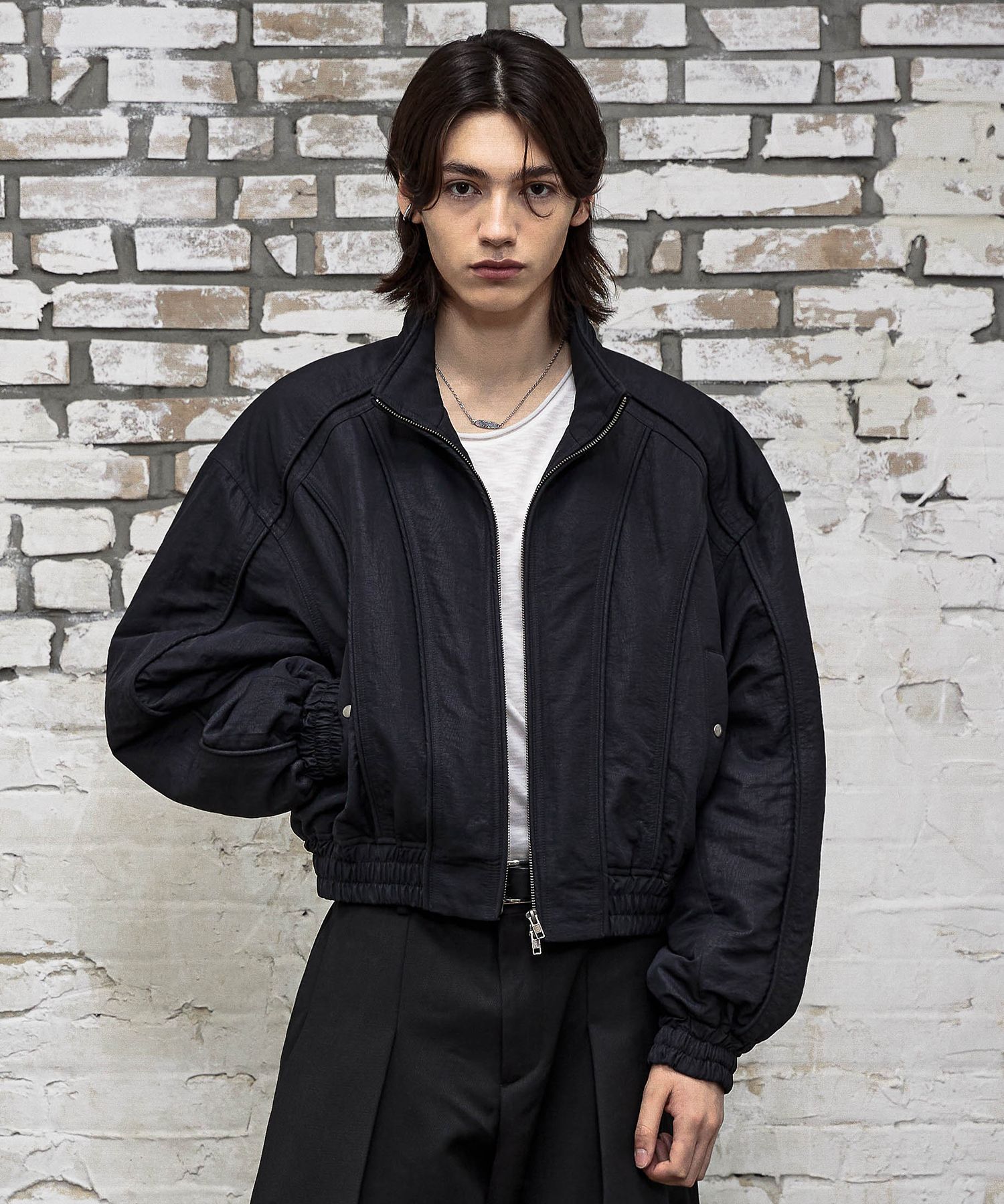 お中元 お歳暮 お年賀 夏 冬 年末年始のご挨拶 ギフト 通販な LMOOD | MUSINSA Bulky Black Jacket Bomber Cropped ジャケット・アウター