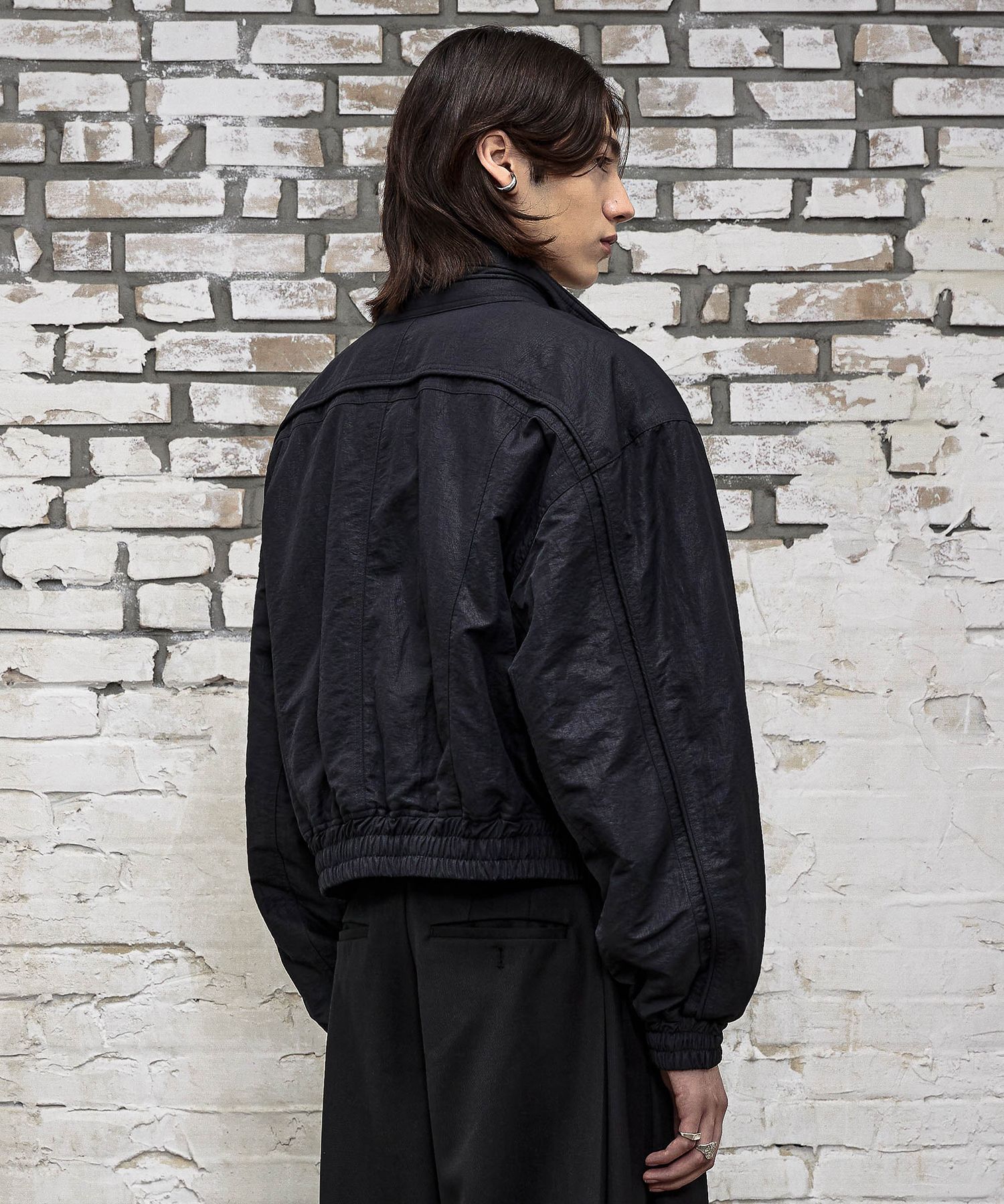 MUSINSA | LMOOD Bulky Cropped Bomber Jacket Black