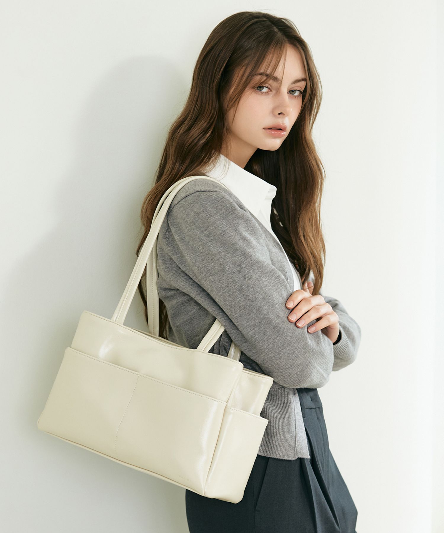 MUSINSA | MCLANEE loop shoulder bag