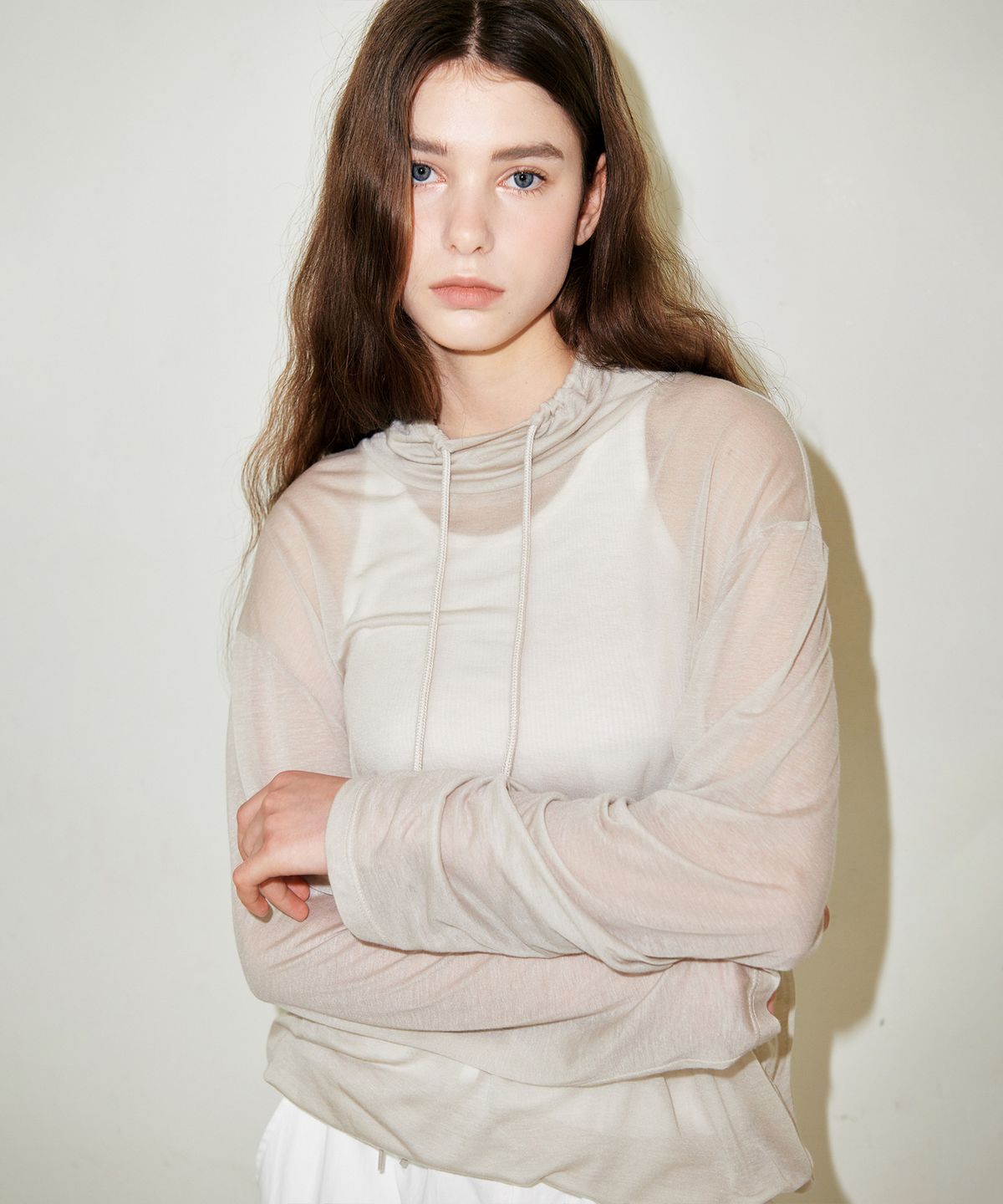 슬로우가먼츠(SLLOW GARMENTS) HIGH NECK STRING LONG-SLEEVED SEE-THROUGH T-SHIRT - BLACK
