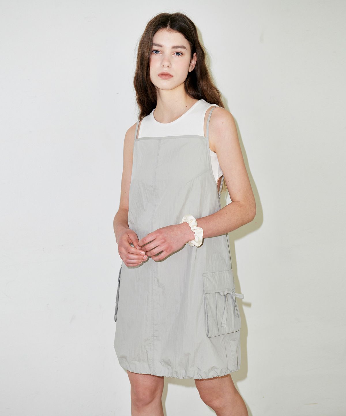 슬로우가먼츠(SLLOW GARMENTS) PARACHUTE MINI DRESS - BLACK