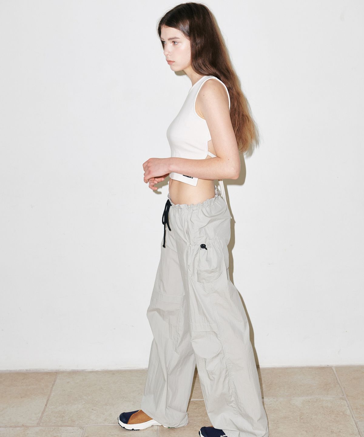 슬로우가먼츠(SLLOW GARMENTS) BACK OPEN DOUBLE WAY TOP - BROWN