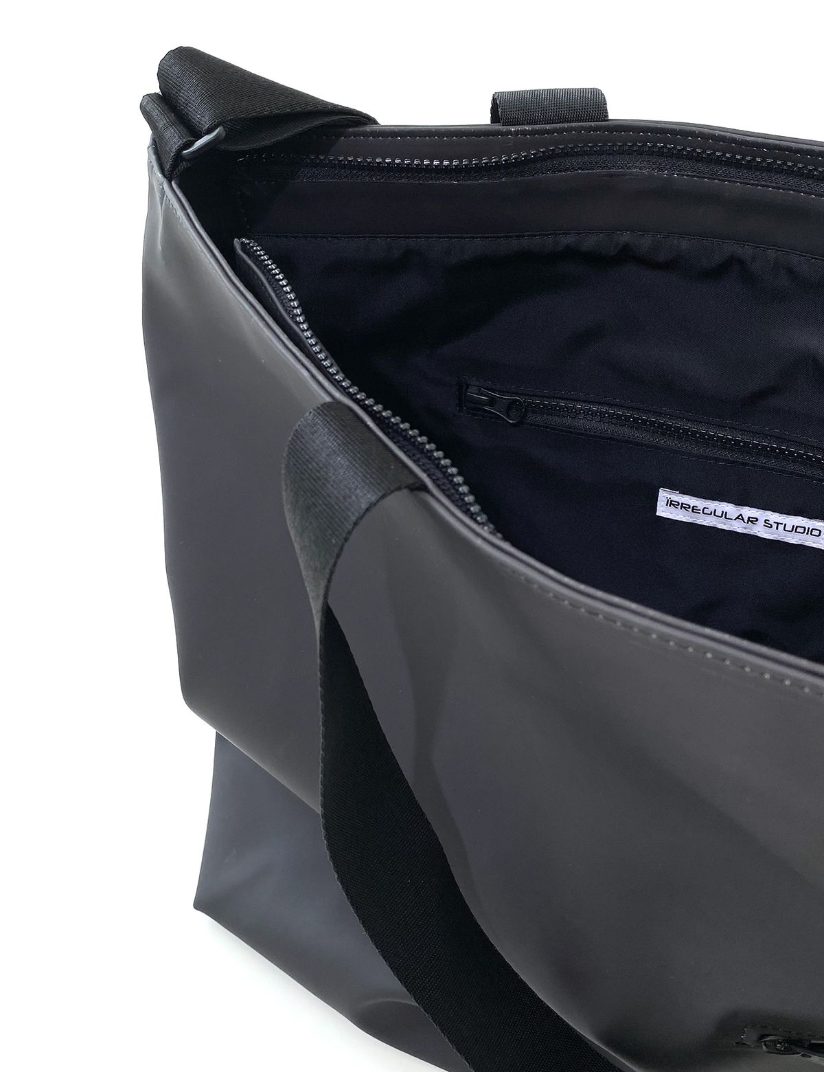 이레귤러(IRREGULAR) THERMOCHROMIC 2-WAY NEO BAG (NEON BLUE)