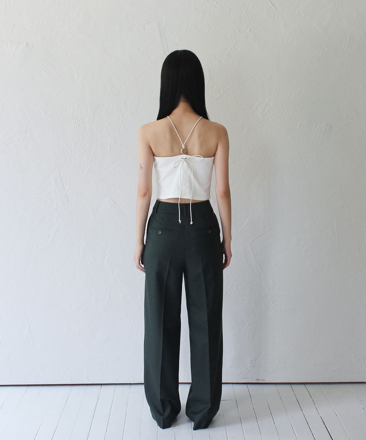 루바티(RUBATI) Halterneck Wooden Beads Top (IVORY)