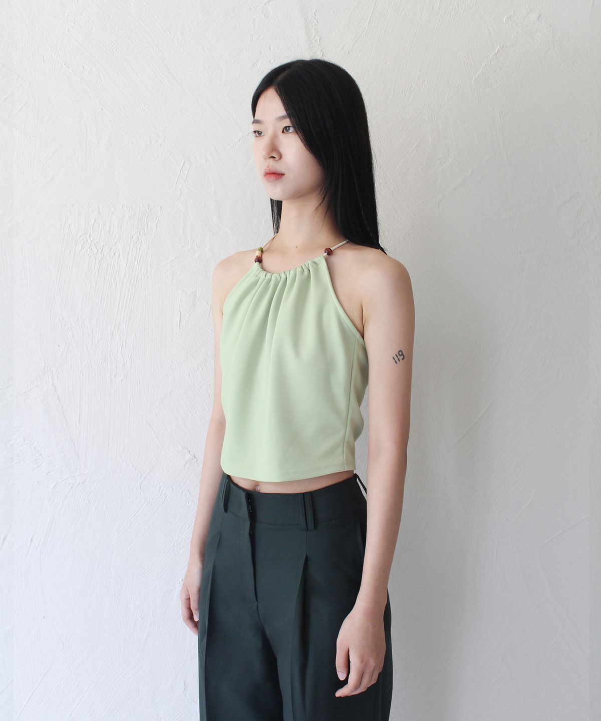 루바티(RUBATI) Halterneck Wooden Beads Top (MINT)