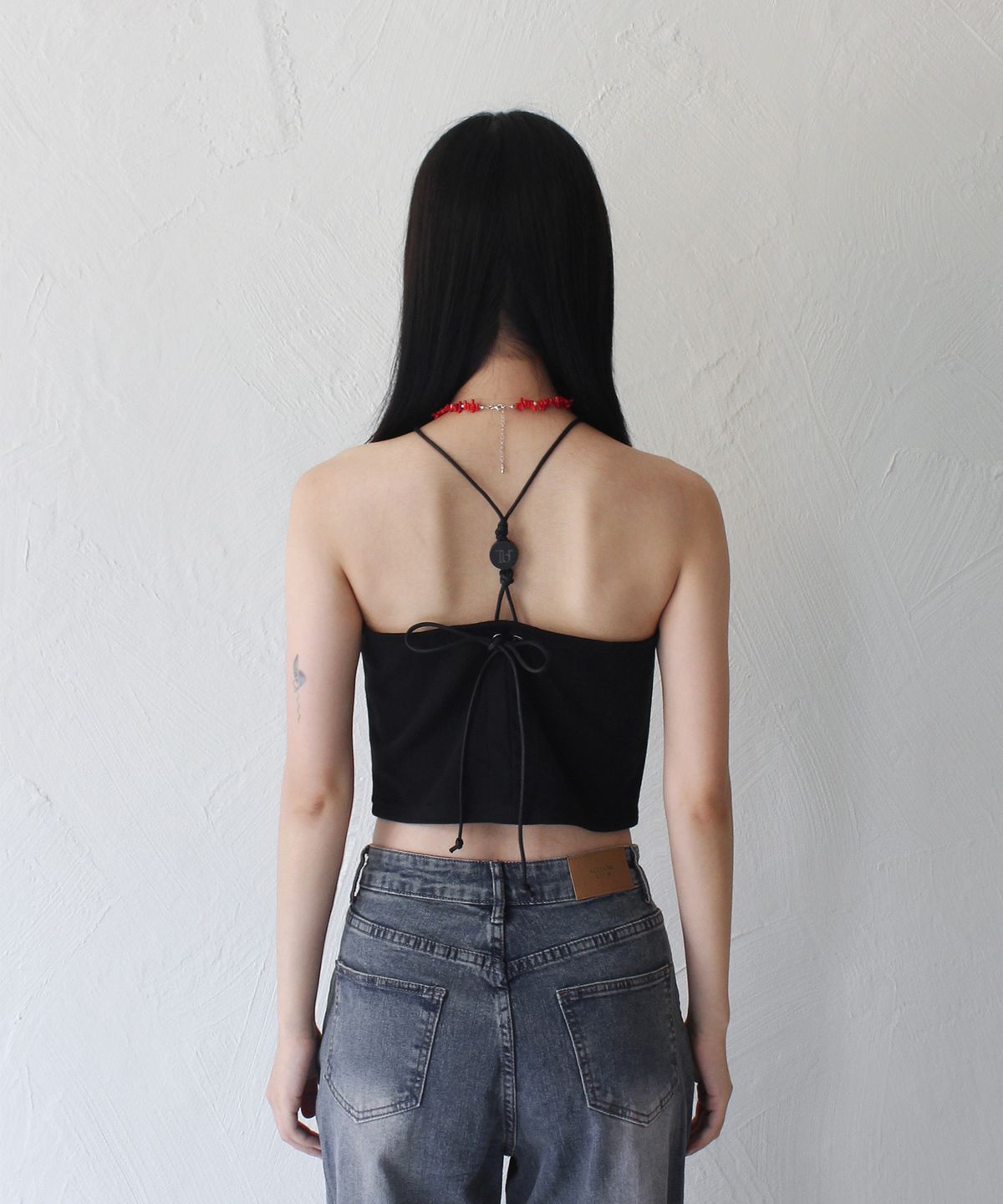 루바티(RUBATI) Halterneck Wooden Beads Top (BLACK)