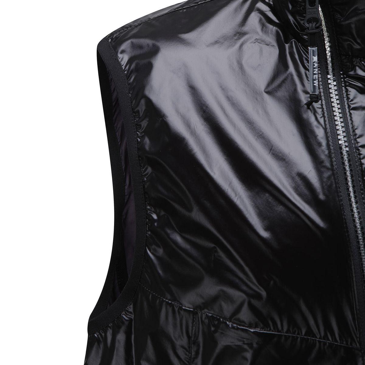 어뉴골프(ANEW GOLF) MEN A DIAGONAL LINE ZIPPER POINT VEST_BK