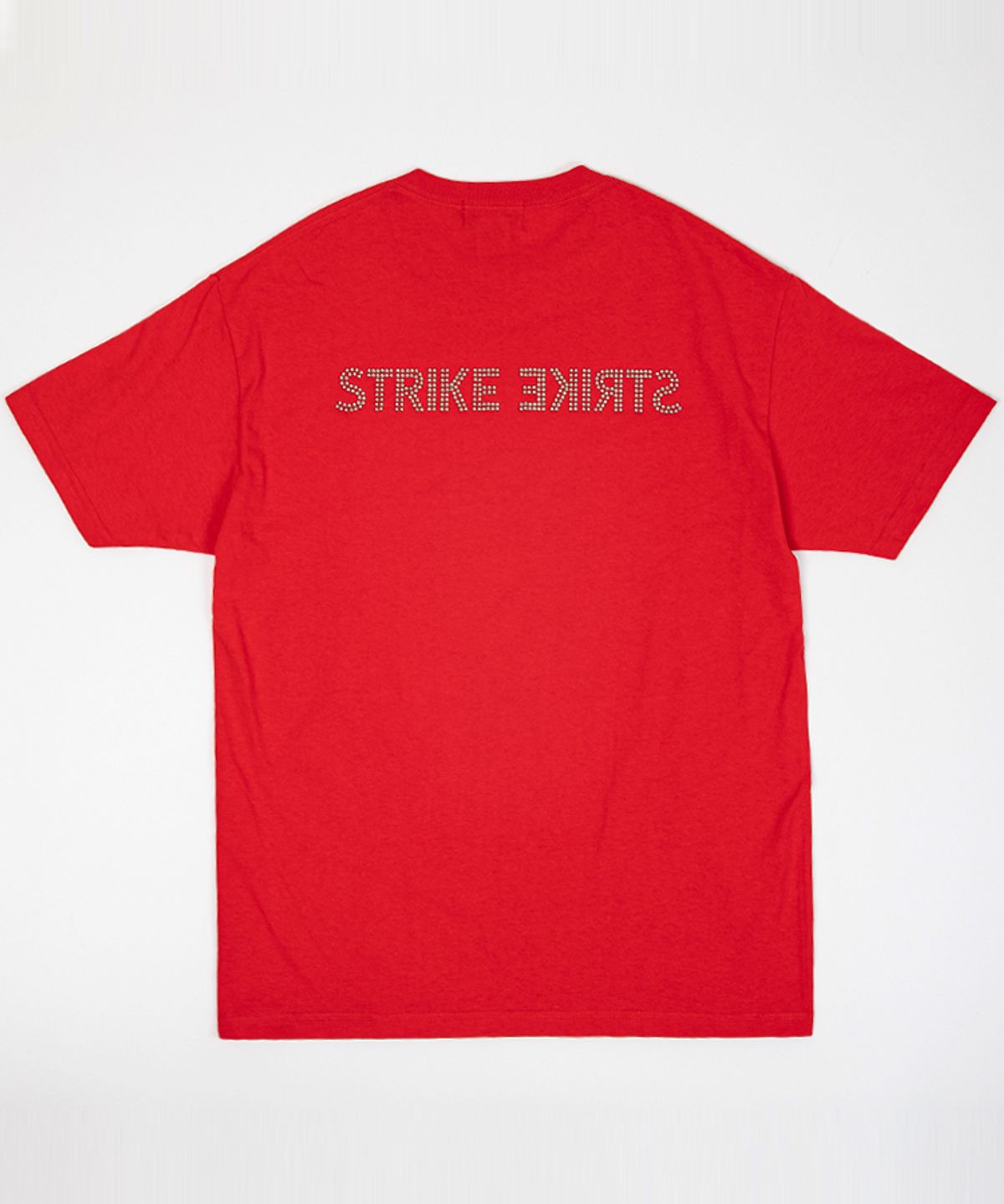 스트라이크(STRIKE) Stud Reversal Logo Regular T-Shirt (RED)
