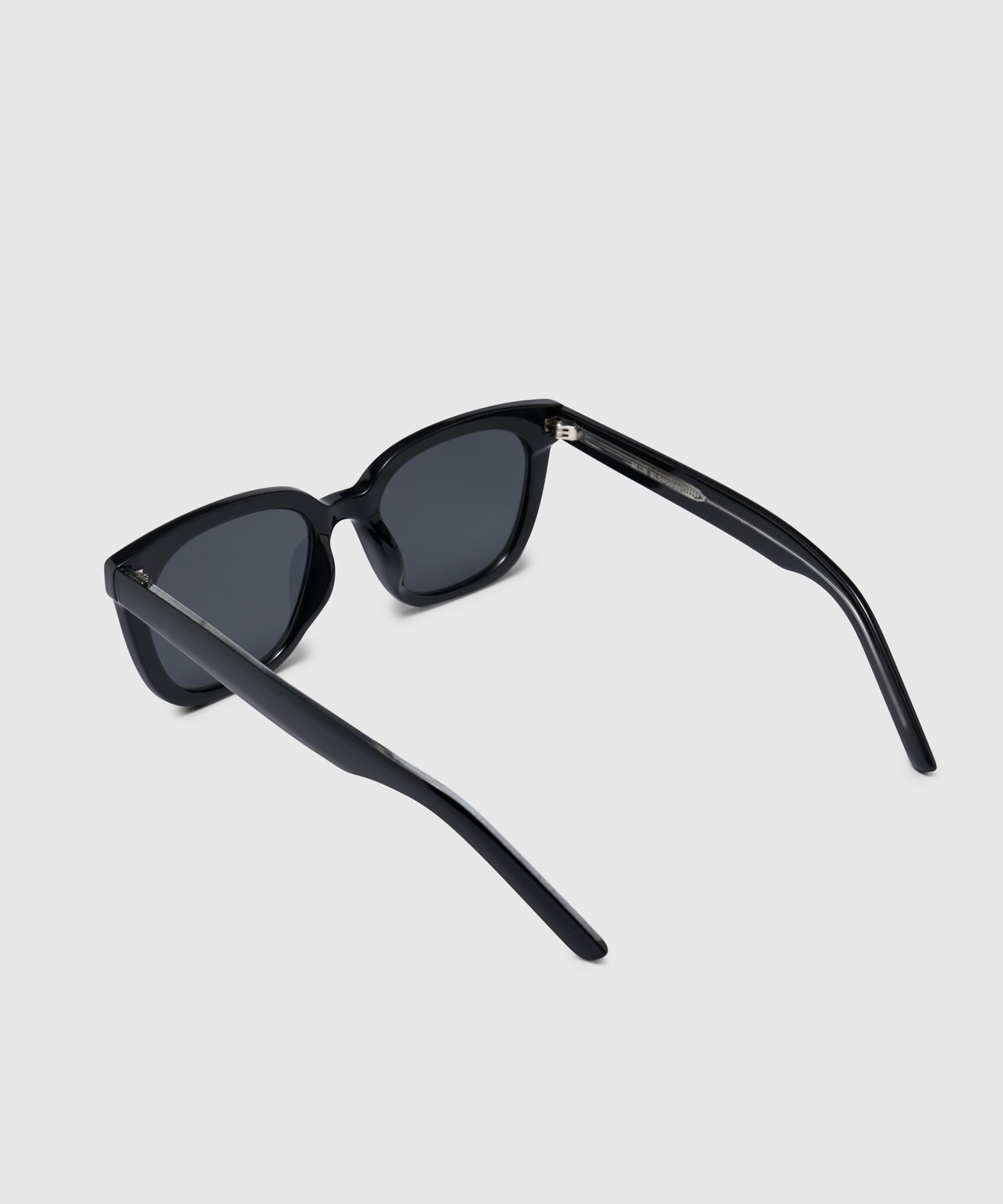 MUSINSA | BLUE ELEPHANT PANA black