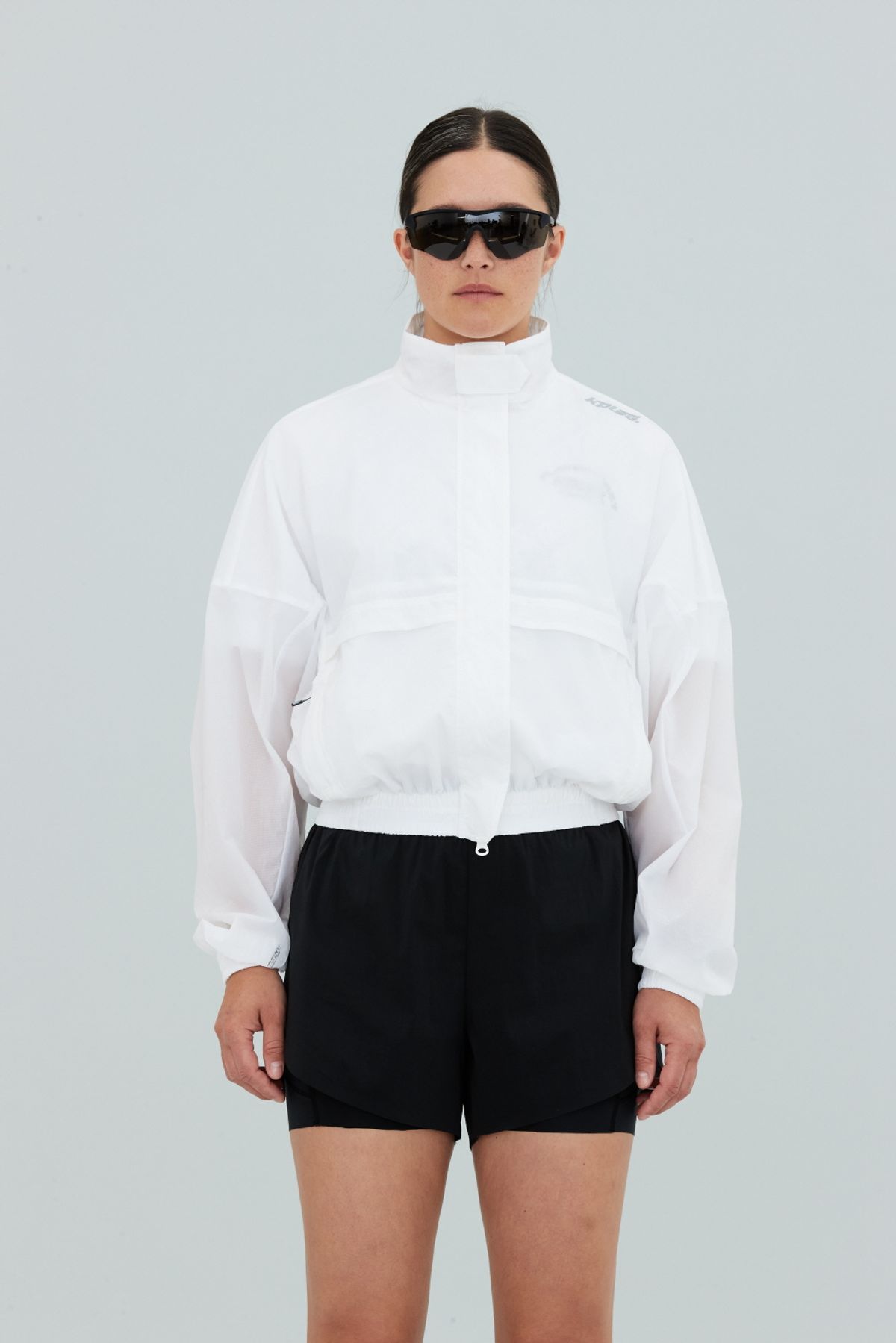 칼렉(KALEG) WOMENS WARM UP WIND JACKET/WHITE