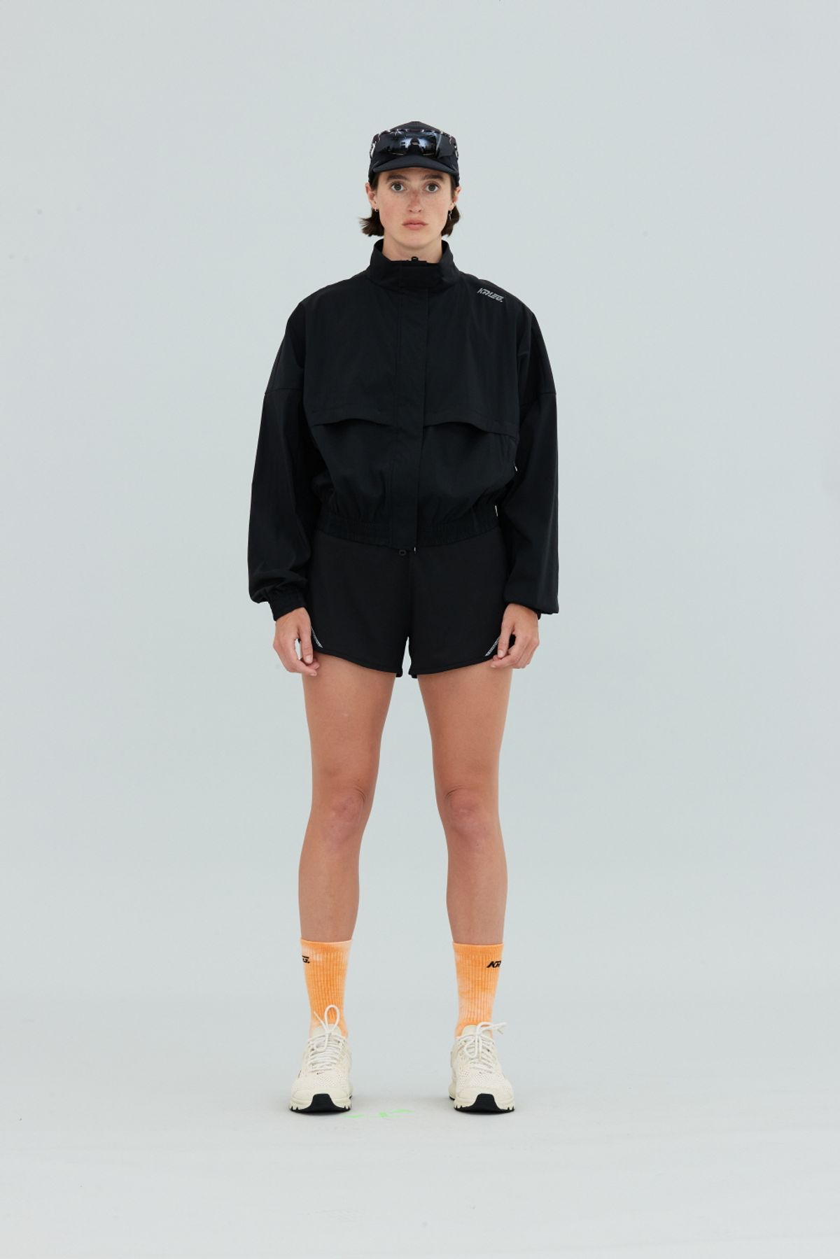 칼렉(KALEG) WOMENS WARM UP WIND JACKET/BLACK