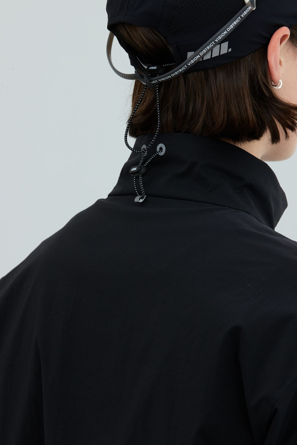 칼렉(KALEG) WOMENS WARM UP WIND JACKET/BLACK