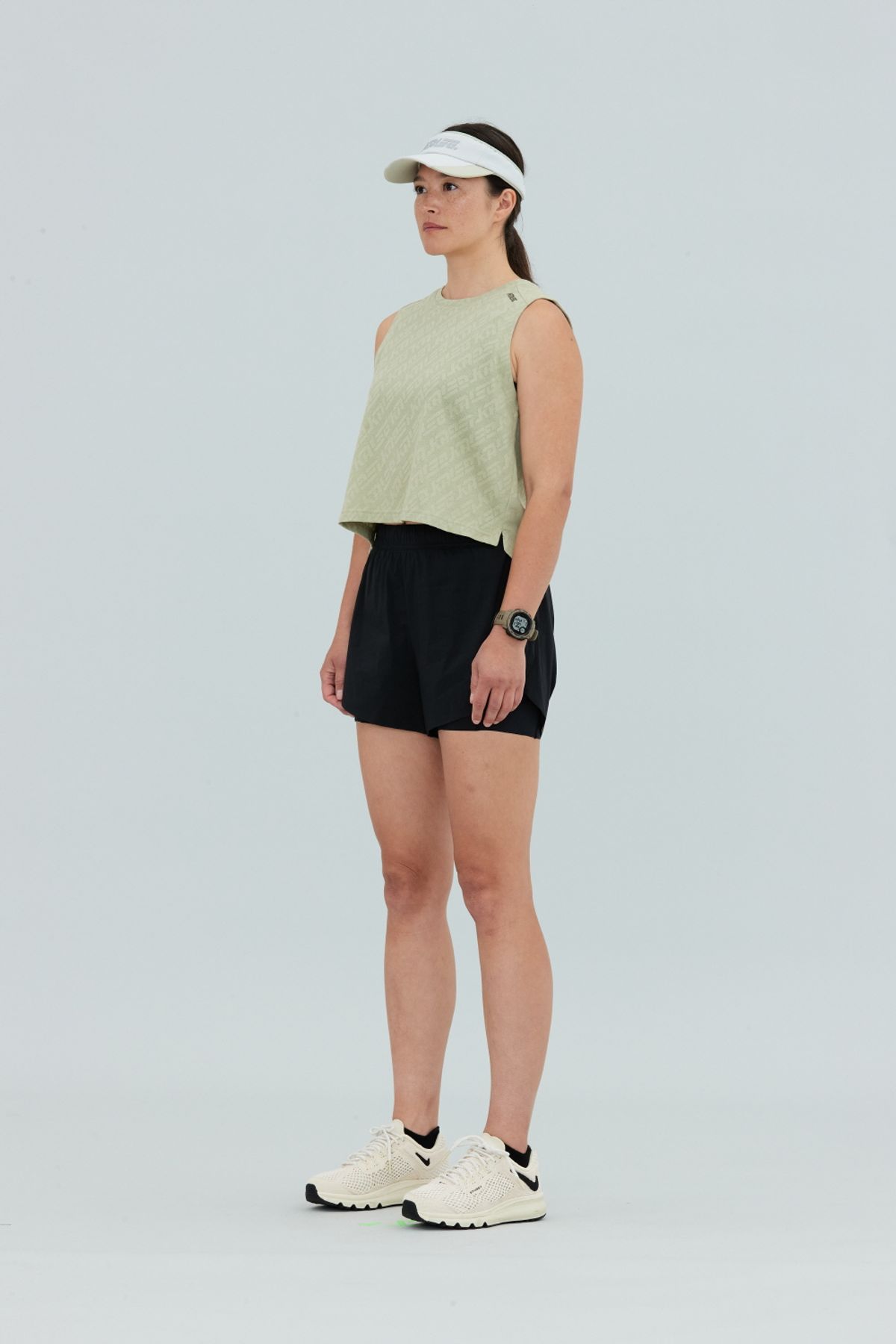 칼렉(KALEG) WOMENS WARM UP SLEEVENESS/LIGHT KHAKI
