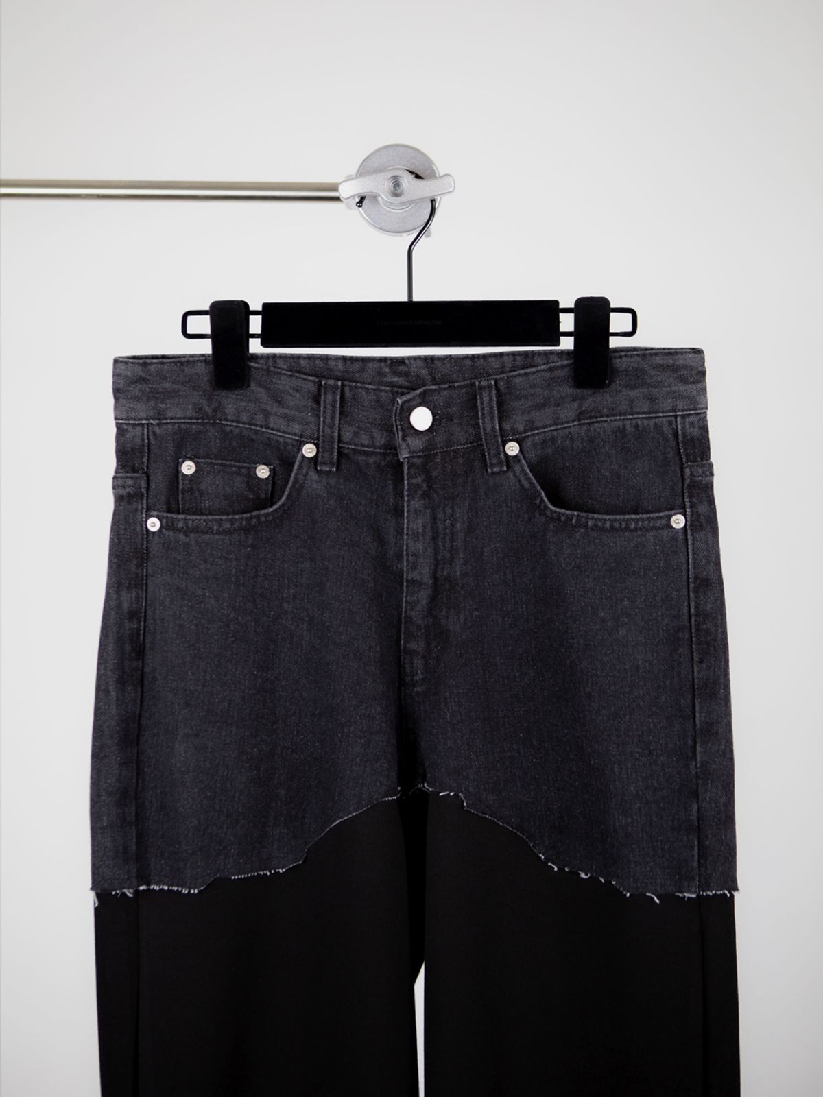 고저(GOZER) DENIM +_BLACK & BLACK