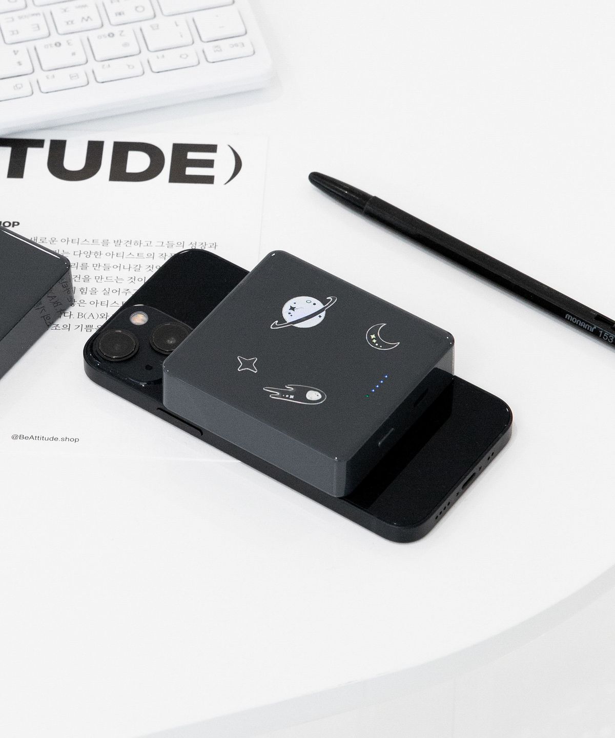라이프썸(LIFESUM) 미니 마그네틱 무선충전 보조배터리(LFS-HA48) 8000mAh