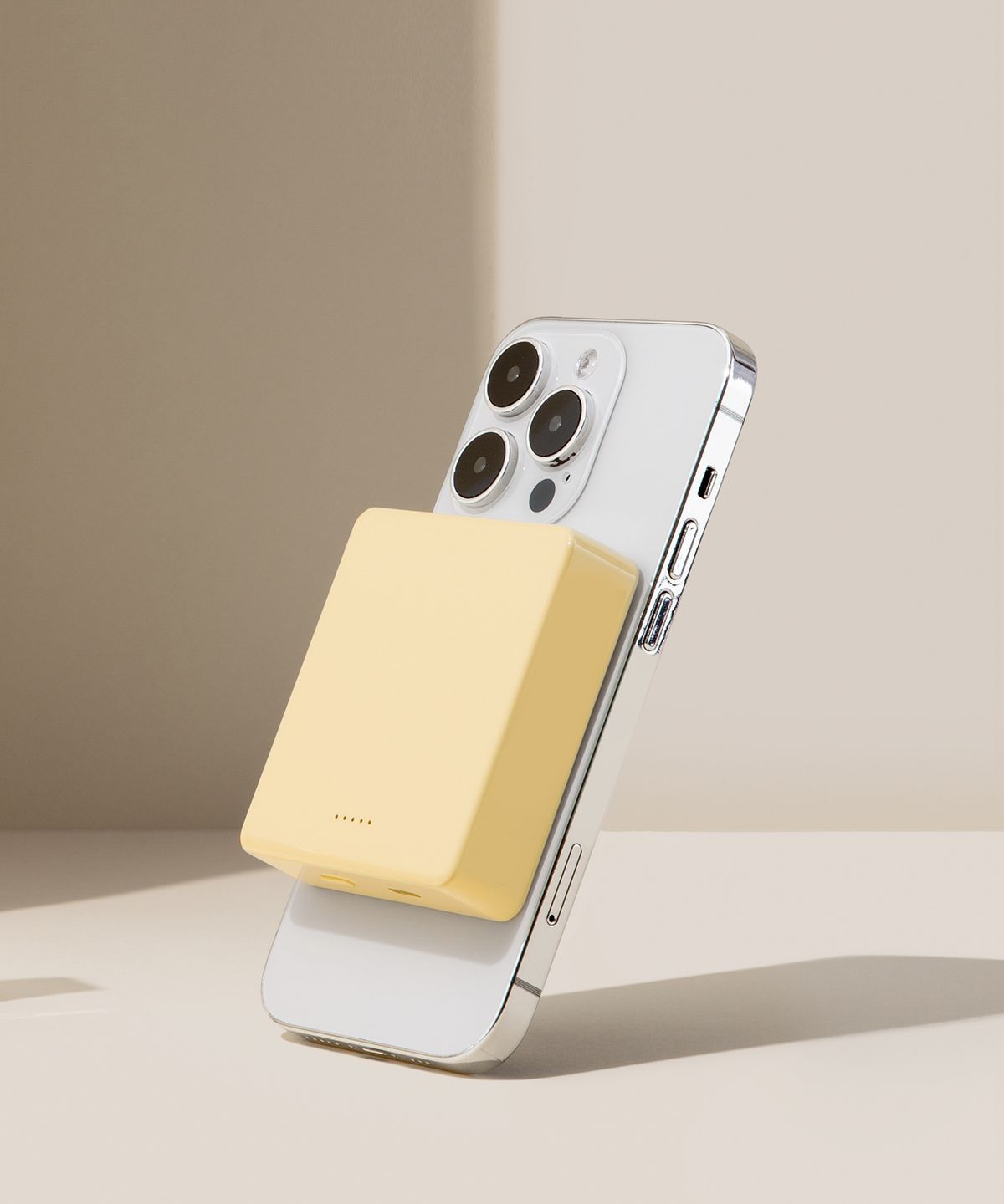 라이프썸(LIFESUM) 미니 마그네틱 무선충전 보조배터리(LFS-HA48) 8000mAh