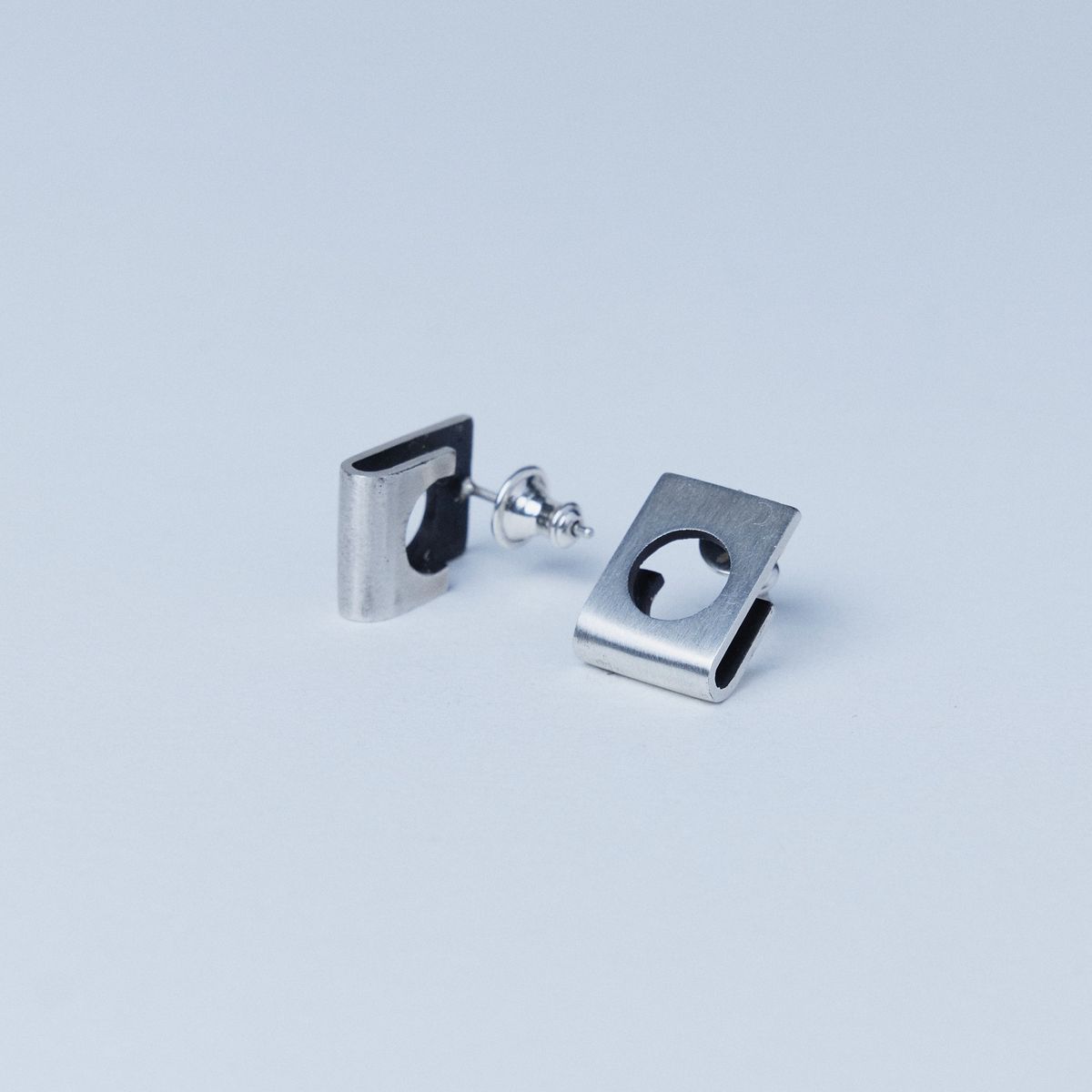 오버더라인(OVER THE LINE) Void Earring