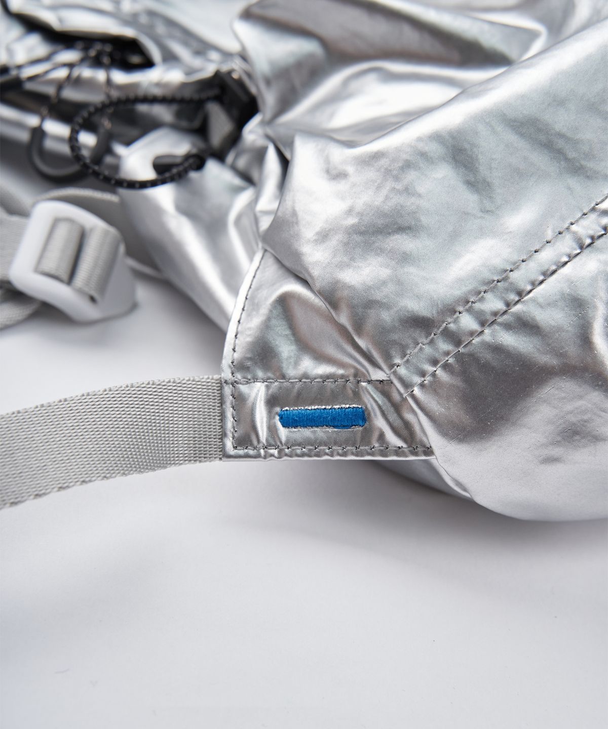 초록스튜디오(CHOROK STUDIO) Nagaja Peanut Bag #1 (Silver)