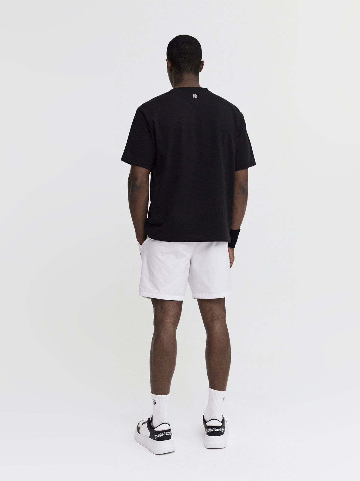 세르지오 타키니(SERGIO TACCHINI) M 모던 CP 로고 라운드넥 반팔 맨투맨 (Black)