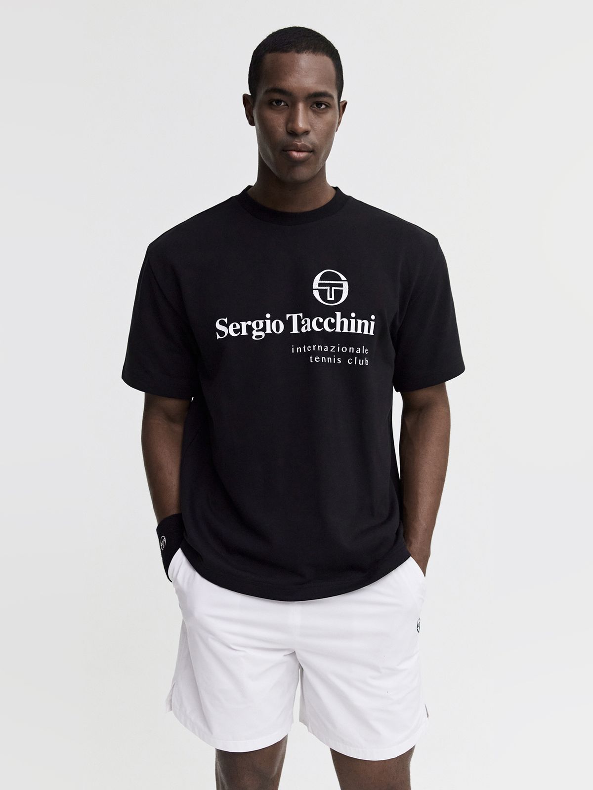 세르지오 타키니(SERGIO TACCHINI) M 모던 CP 로고 라운드넥 반팔 맨투맨 (Black)