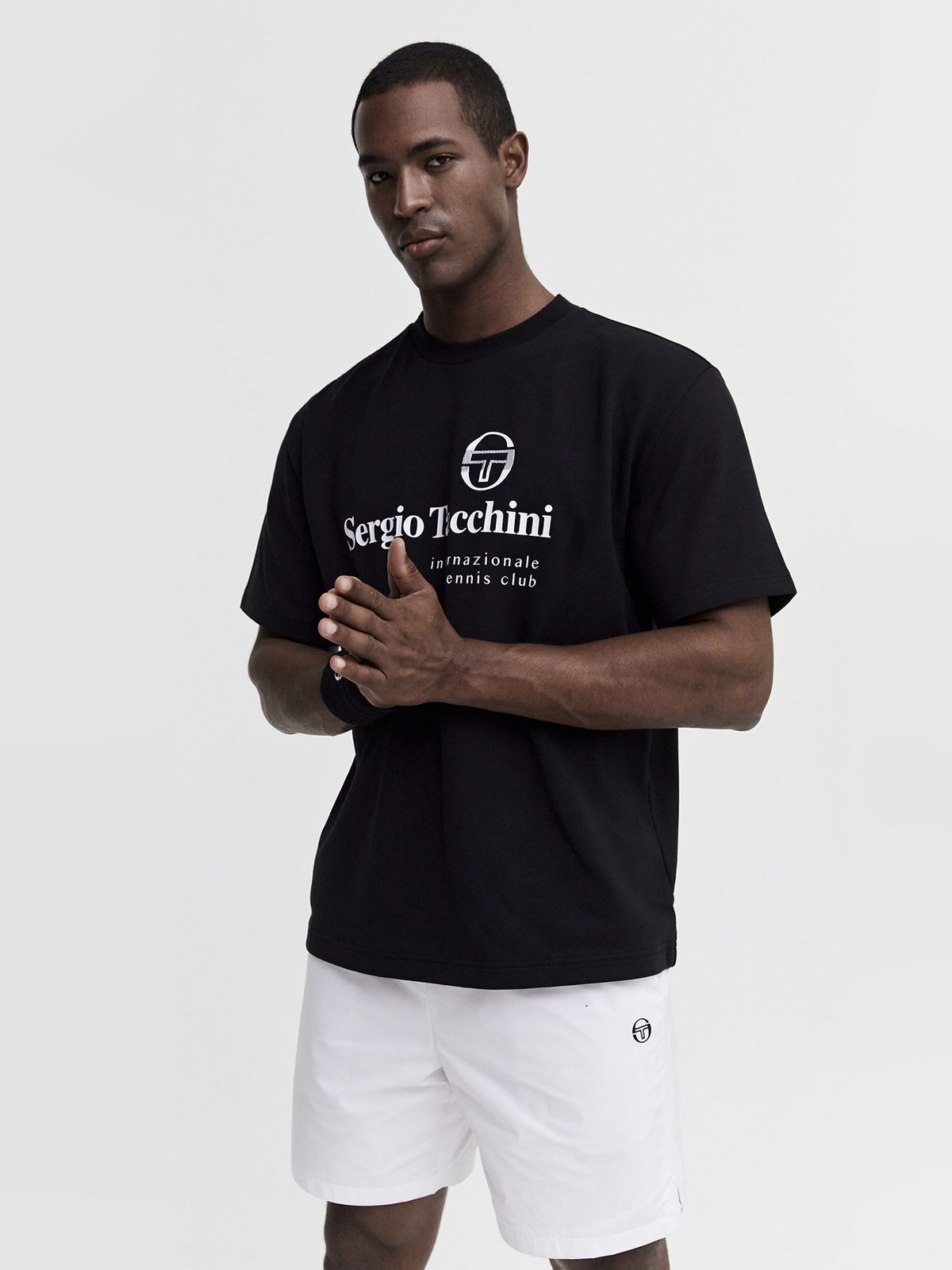 세르지오 타키니(SERGIO TACCHINI) M 모던 CP 로고 라운드넥 반팔 맨투맨 (Black)