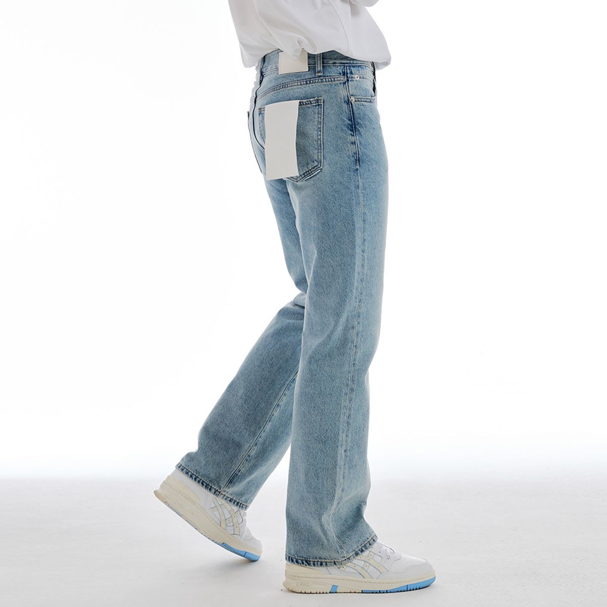 랩원오원(LAB101) 베이직 스톤워시 세미 부츠컷 데님 팬츠 (LIGHT BLUE)