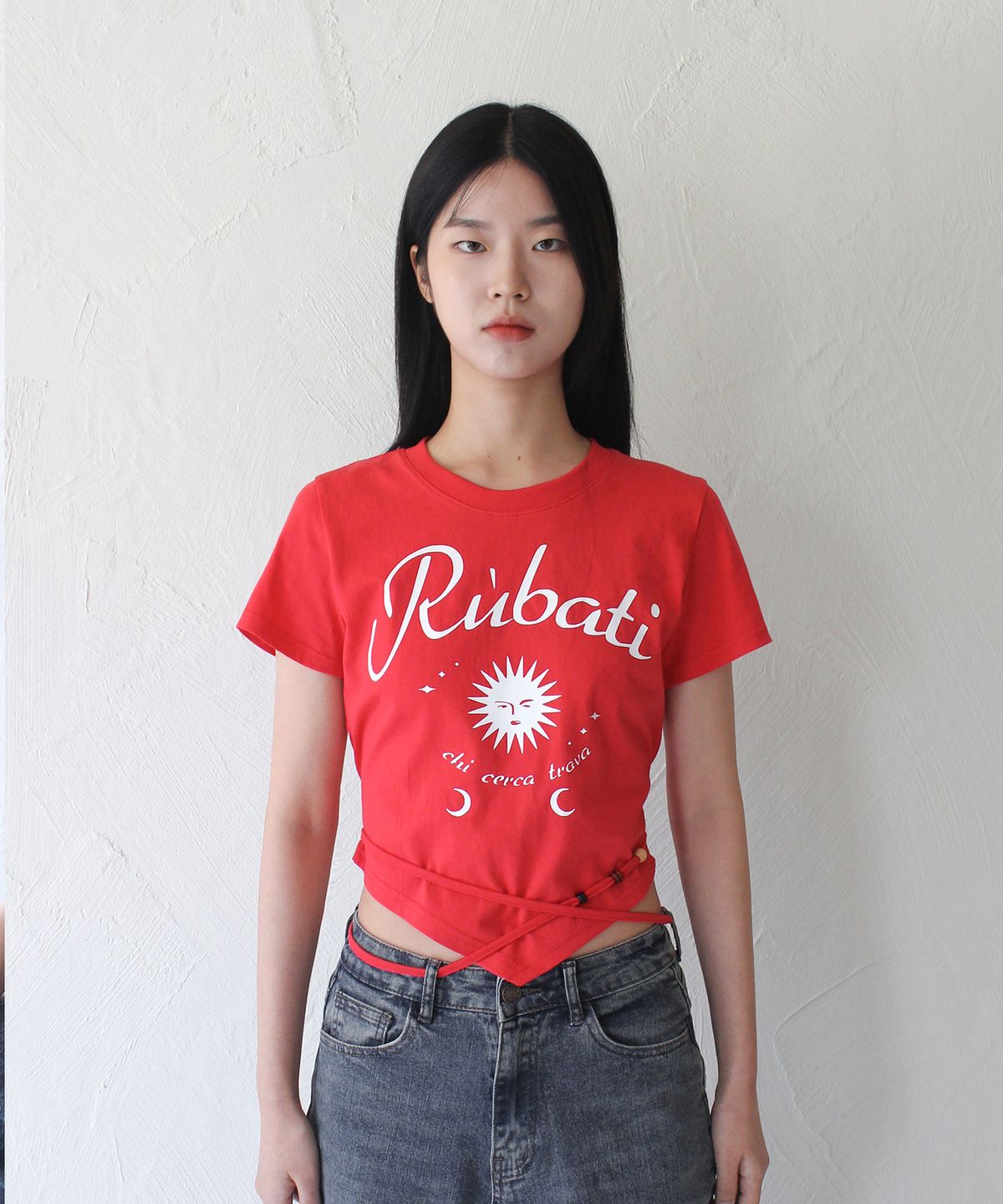 루바티(RUBATI) 썬앤문 스트랩 크롭티셔츠_빈티지레드