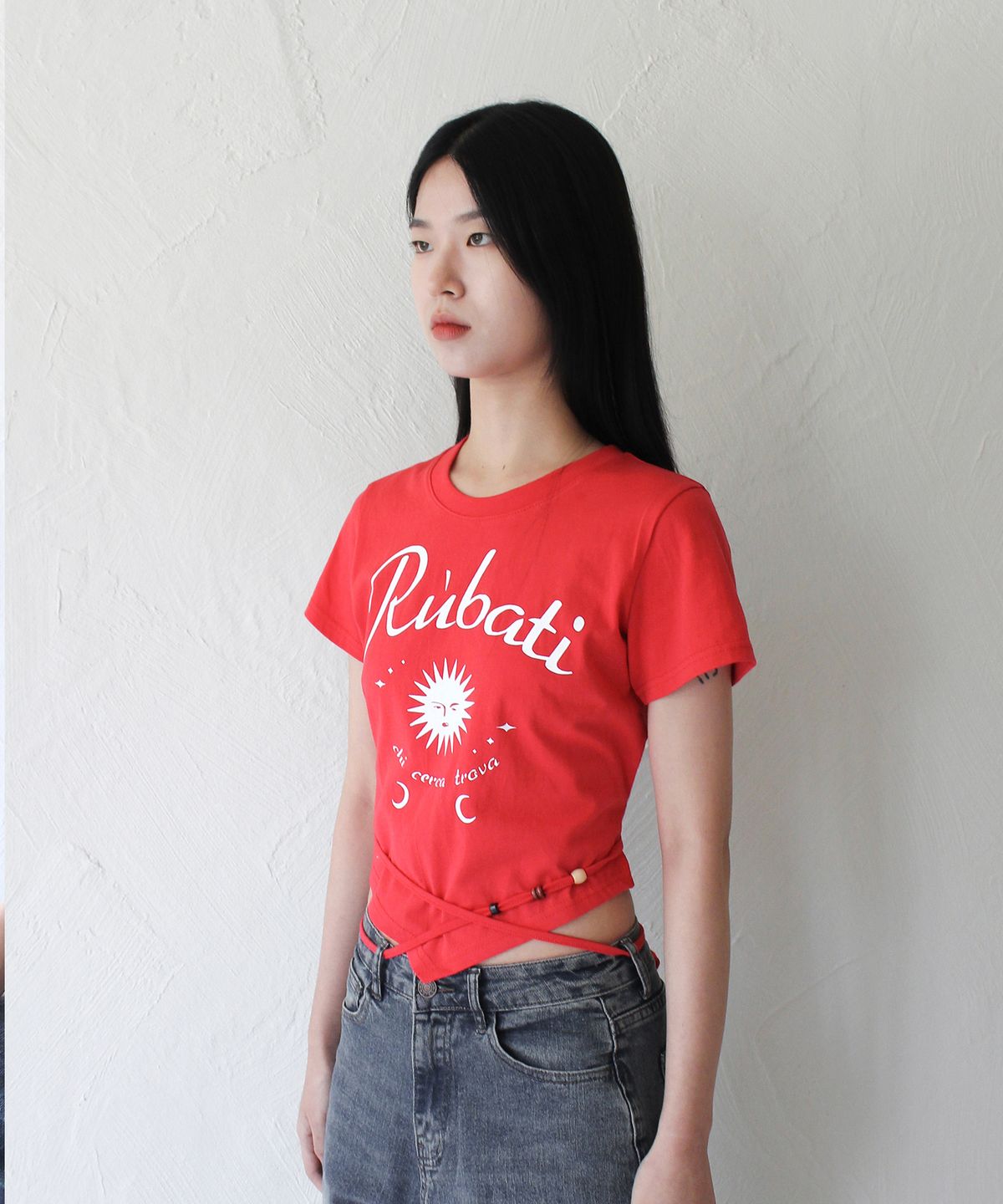 루바티(RUBATI) 썬앤문 스트랩 크롭티셔츠_빈티지레드