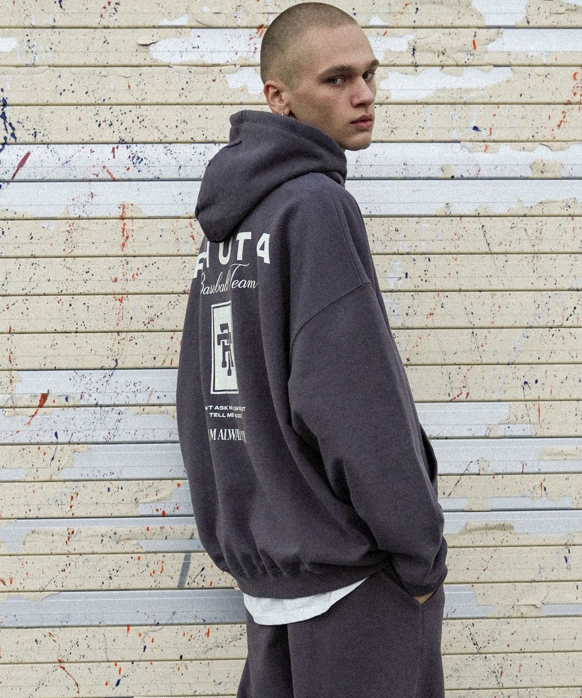 콘치웨어(CONCHWEAR) Signature Logo Oversized Fit Hoodie (3color)