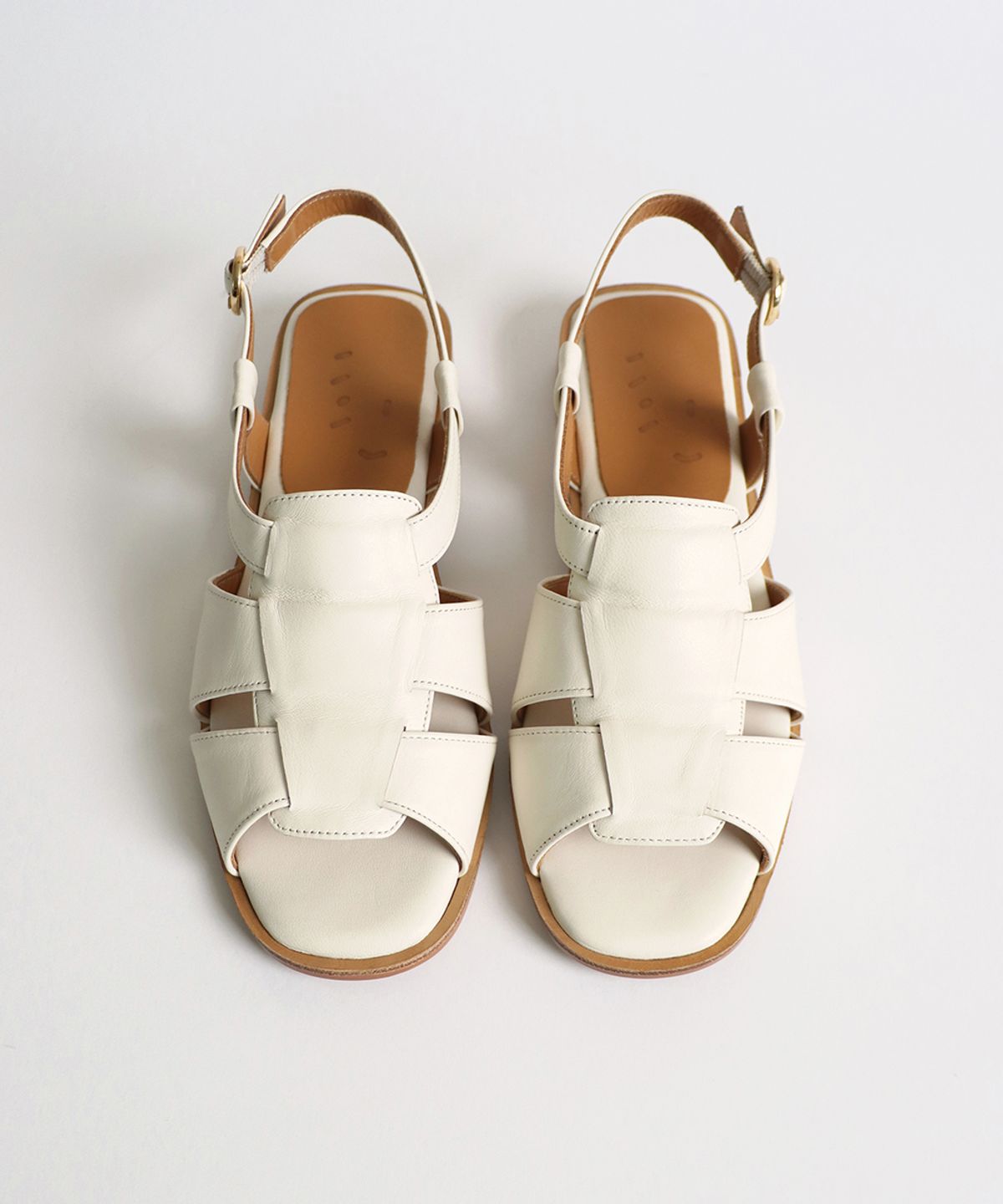 흰(HEENN) Open-Toe Fisherman Sandals . Cream