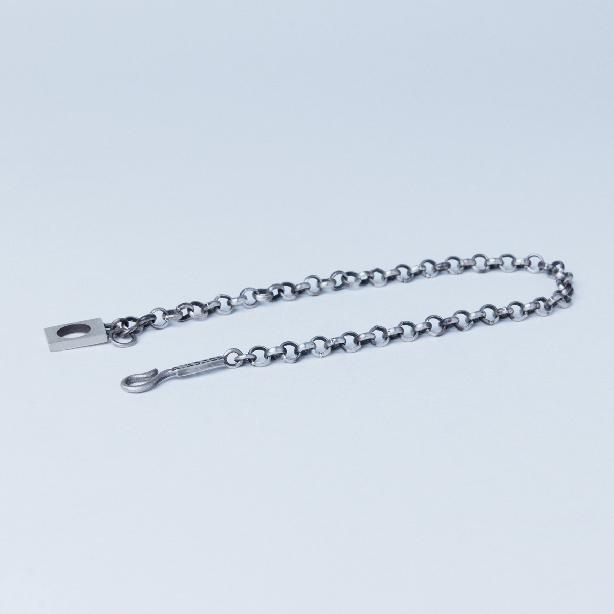 오버더라인(OVER THE LINE) Void Bracelet