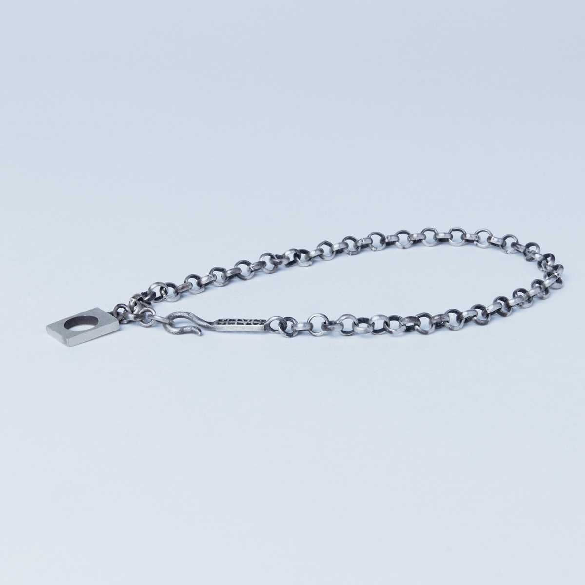오버더라인(OVER THE LINE) Void Bracelet