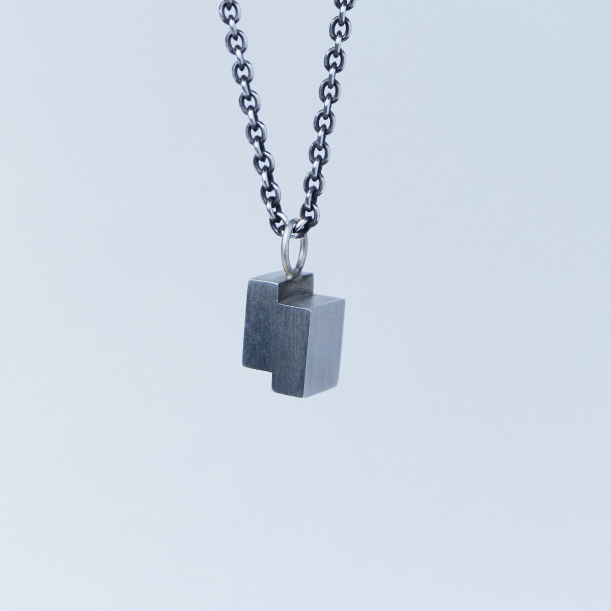 오버더라인(OVER THE LINE) Void Square Pendant