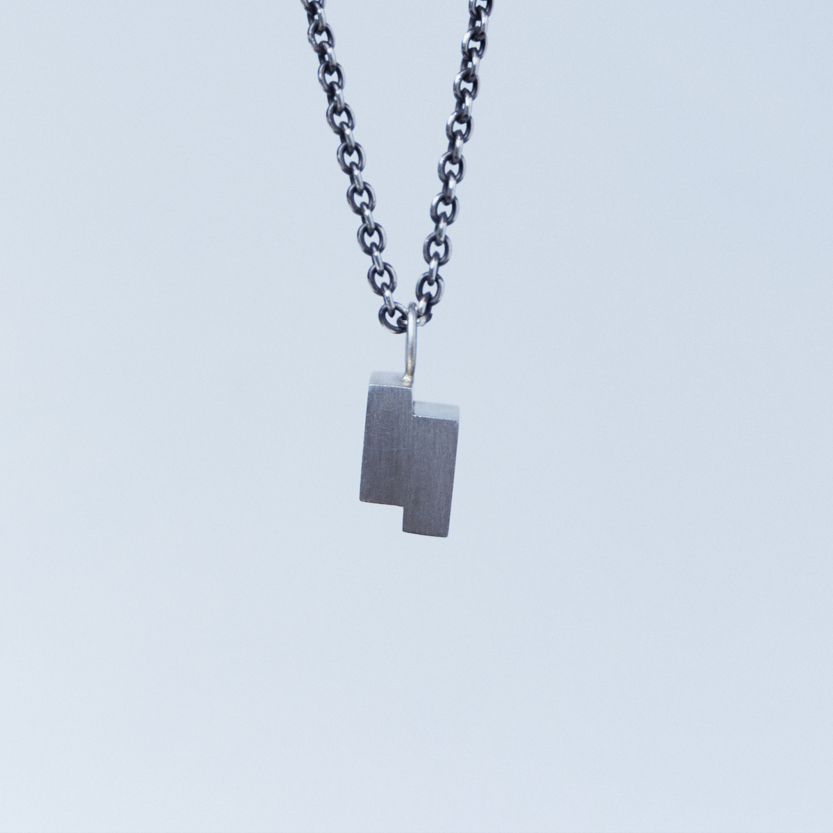 오버더라인(OVER THE LINE) Void Square Pendant