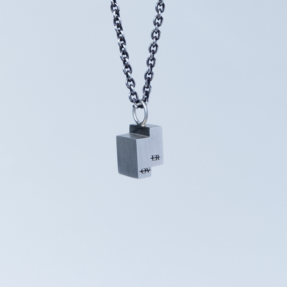 오버더라인(OVER THE LINE) Void Square Pendant