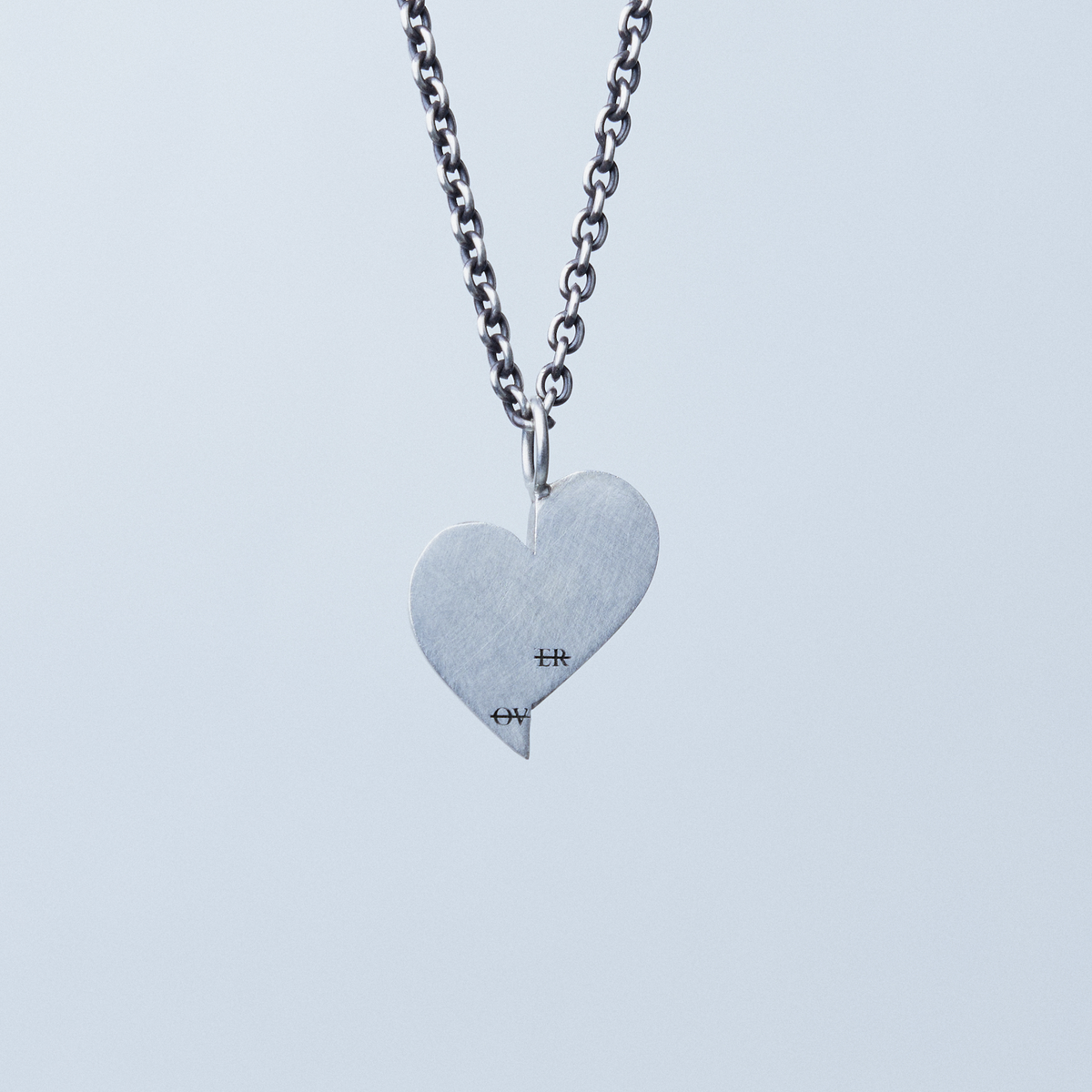 오버더라인(OVER THE LINE) Void Love Pendant