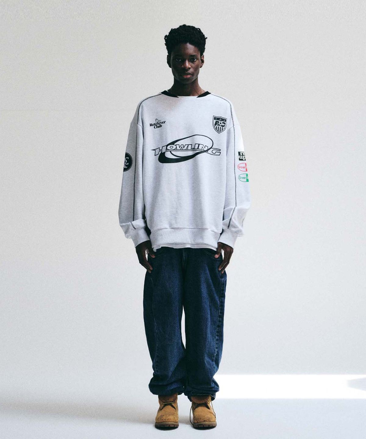 리트리버클럽(RETRIEVER CLUB) HOWLING SOCCER CREWNECK [MELANGE GRAY]
