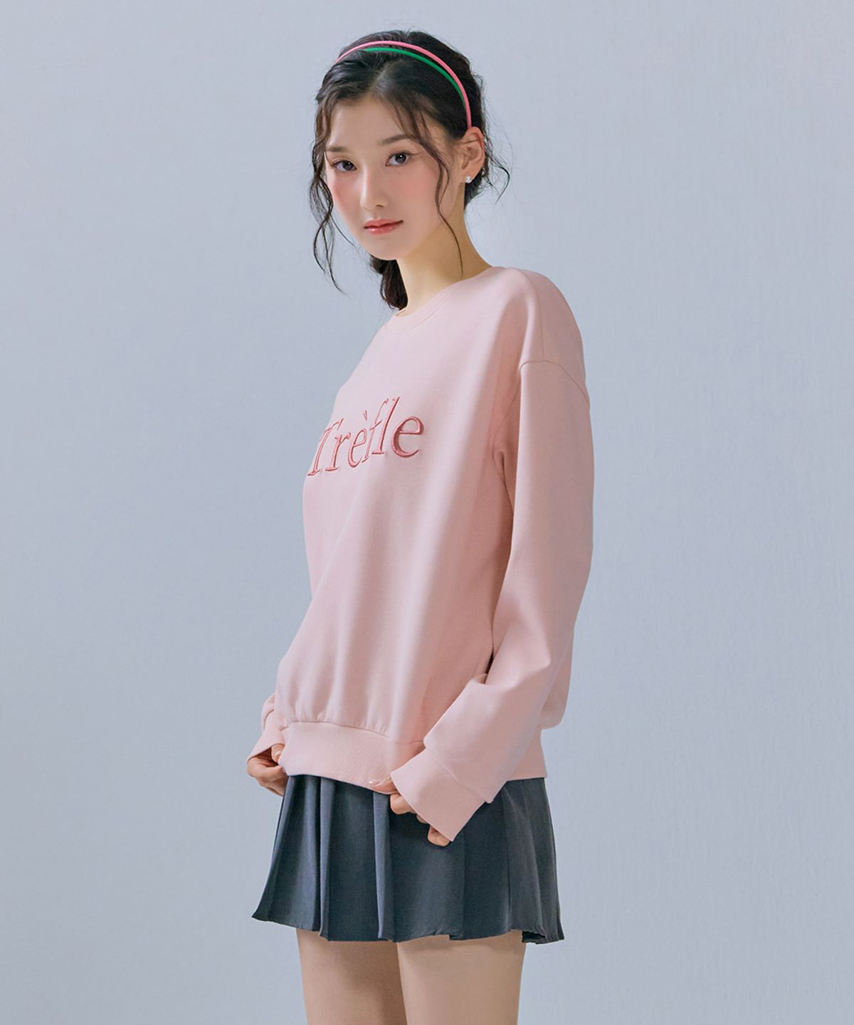 체이스컬트(CHASECULT) 여성 엠보 자수 포인트 맨투맨-CERG5165B0Z