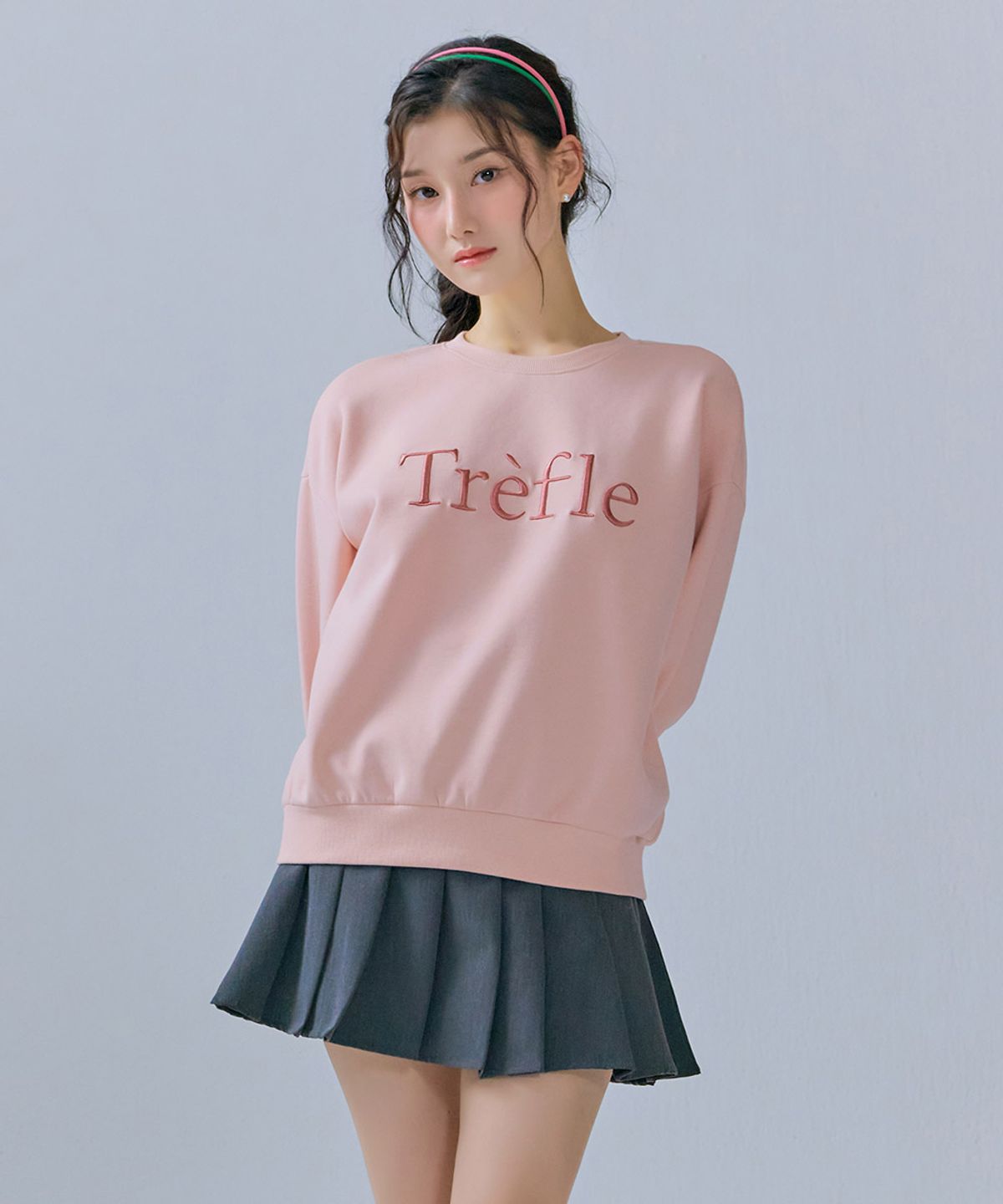 체이스컬트(CHASECULT) 여성 엠보 자수 포인트 맨투맨-CERG5165B0Z